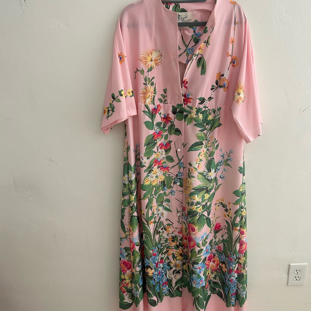 Button up vintage small floral dress